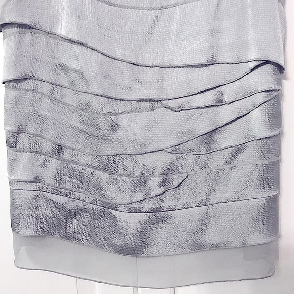 NWOT Nue Options Ice Blue Tiered Sleeveless Top - Picture 3 of 10